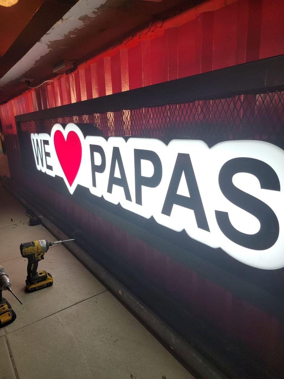 Caja de luz de gran formato We Love Papas